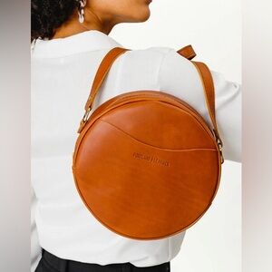 Portland Leather Small Circle Crossbody in Honey